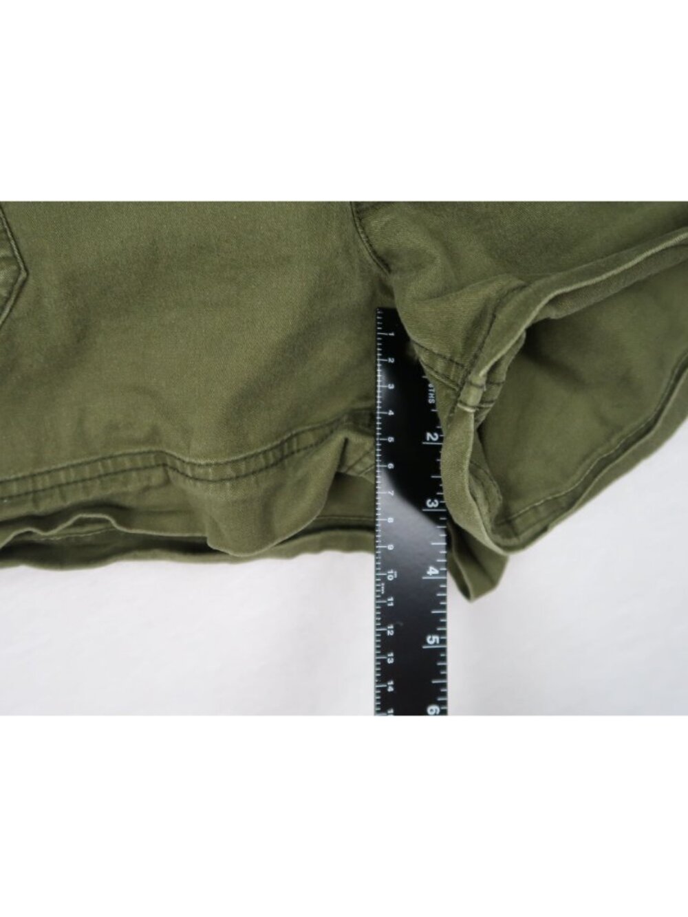 ✨3/$30 Old Navy L High-Rise Olive Green Chino Shorts Cotton - Picture 4 of 6